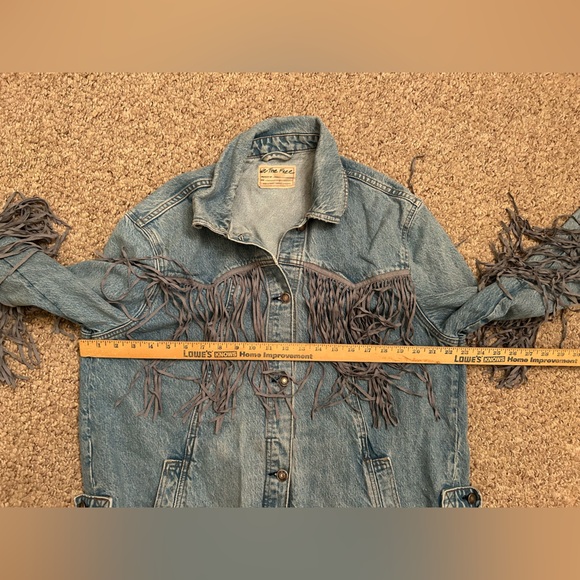 Free People Rodeo Western Fringe Out Denim Jeans Blue Jacket size L - Picture 8 of 9